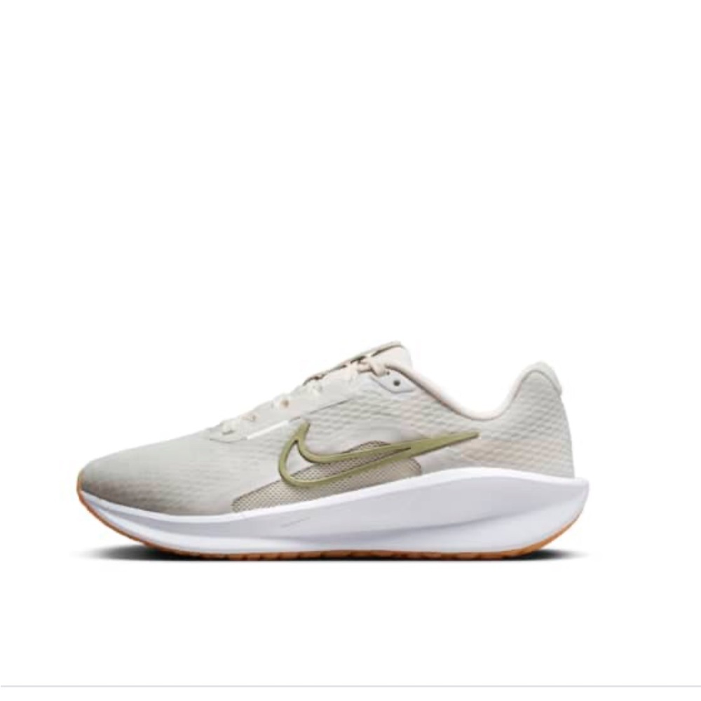 Like new Nike Downshifter running shoes, size 10.5